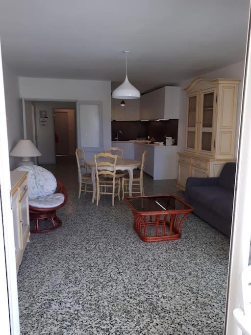 Residence Les Cyclades Le Lavandou Ngoại thất bức ảnh